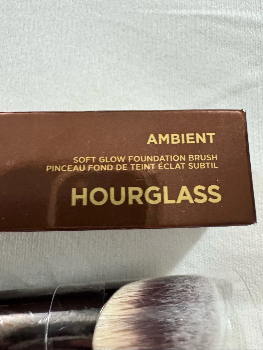 Hourglass Ambient Soft Glow Foundation Brush